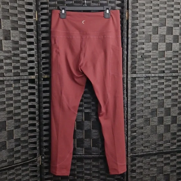 ZYIA Women's Brick Red High Rise Cropped Leggings SZ 6-8 - Picture 4 of 7